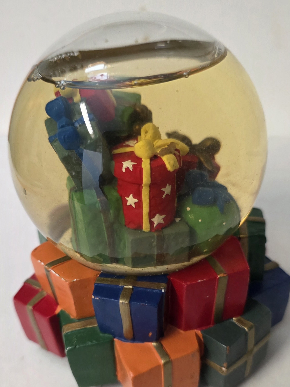 Stack Of Presents: Christmas Musical Snow Globe